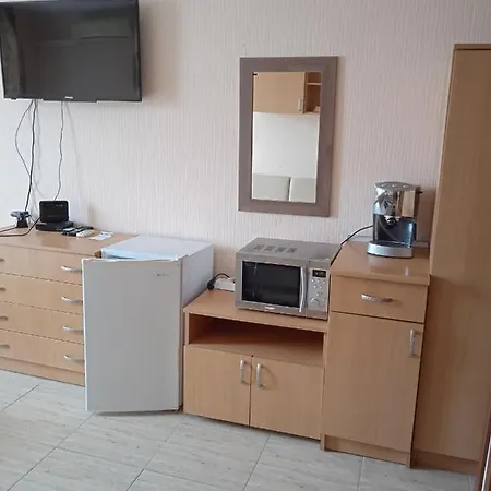 Apartment Studio Vigo Panorama Beach, Larisa. *